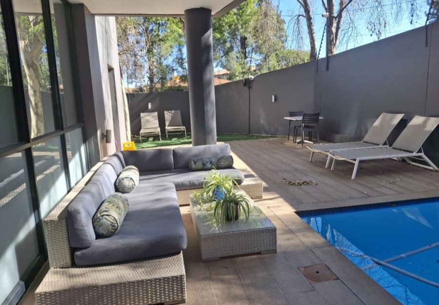 To Let 2 Bedroom Property for Rent in Benmore Gauteng