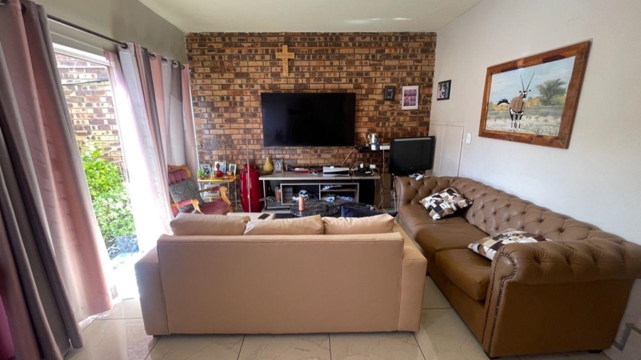 2 Bedroom Property for Sale in Weavind Park Gauteng