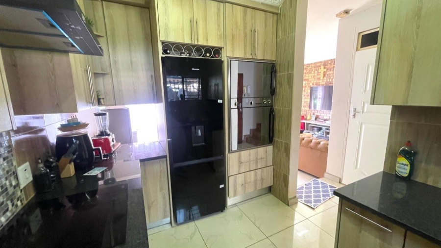 2 Bedroom Property for Sale in Weavind Park Gauteng