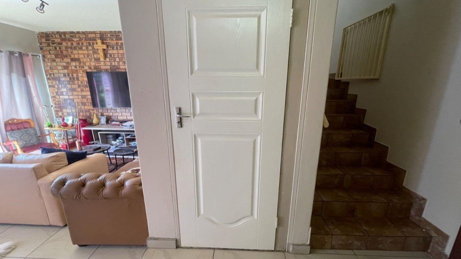 2 Bedroom Property for Sale in Weavind Park Gauteng