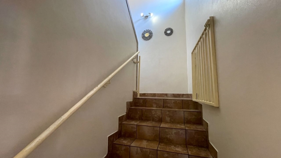 2 Bedroom Property for Sale in Weavind Park Gauteng