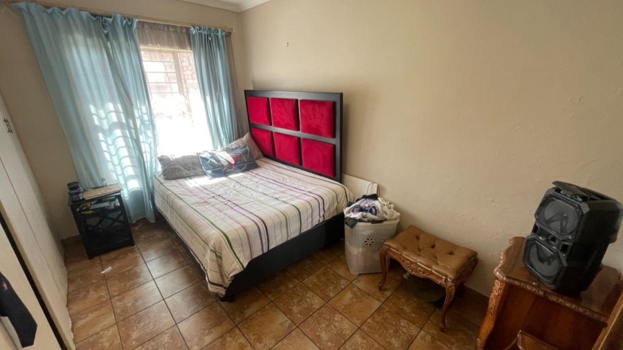 2 Bedroom Property for Sale in Weavind Park Gauteng