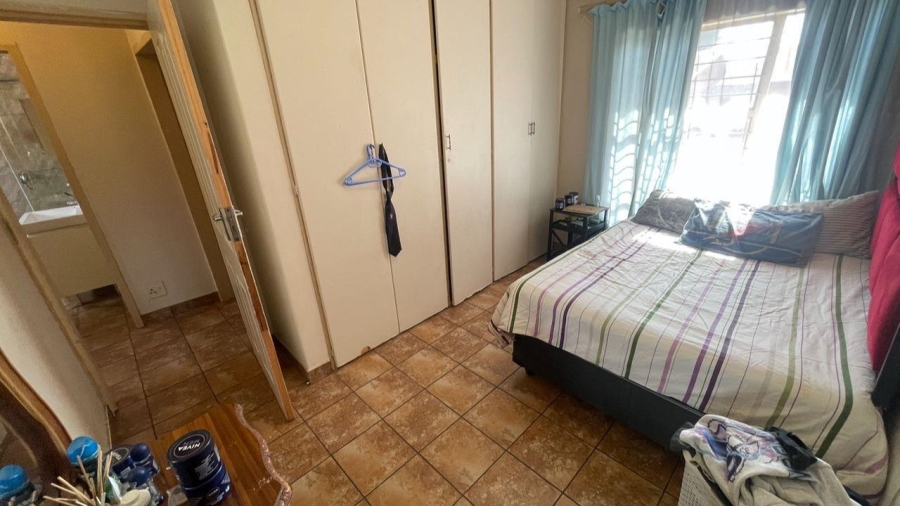 2 Bedroom Property for Sale in Weavind Park Gauteng