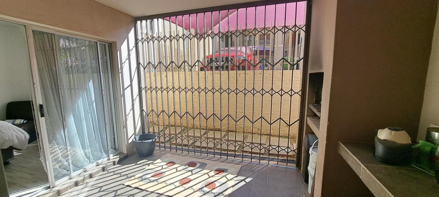 To Let 2 Bedroom Property for Rent in Sundowner Gauteng