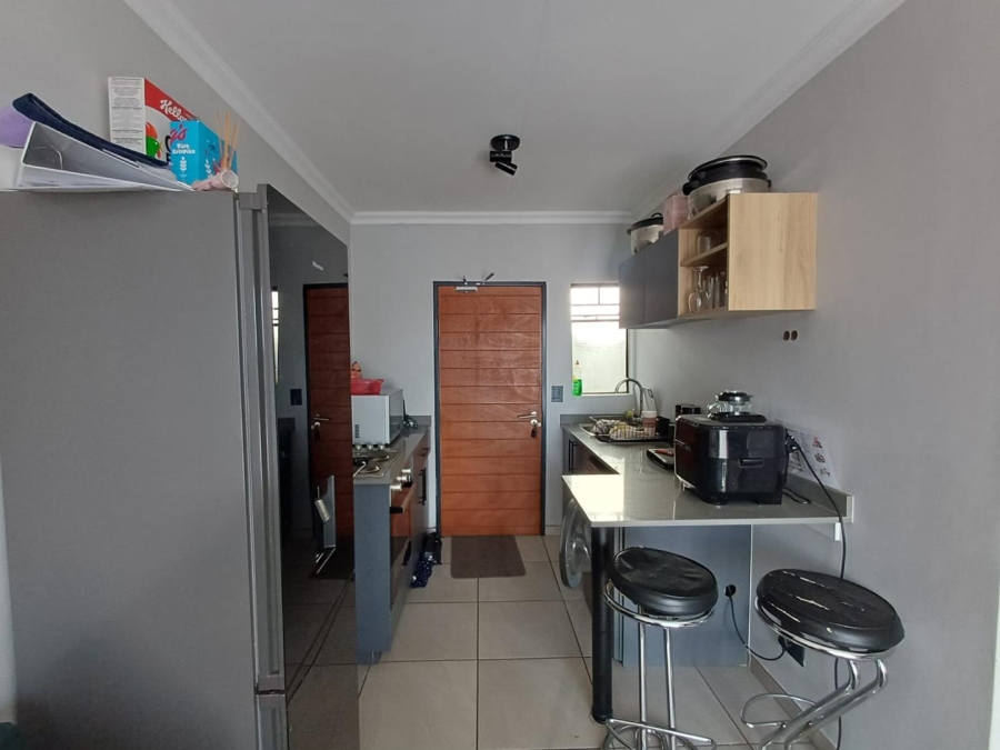 2 Bedroom Property for Sale in Fleurhof Gauteng