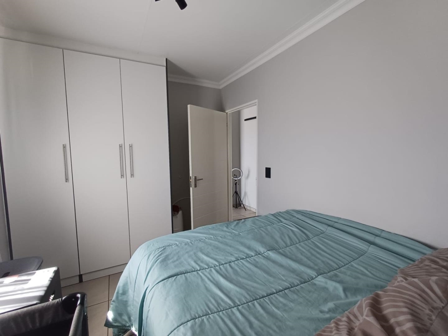 2 Bedroom Property for Sale in Fleurhof Gauteng