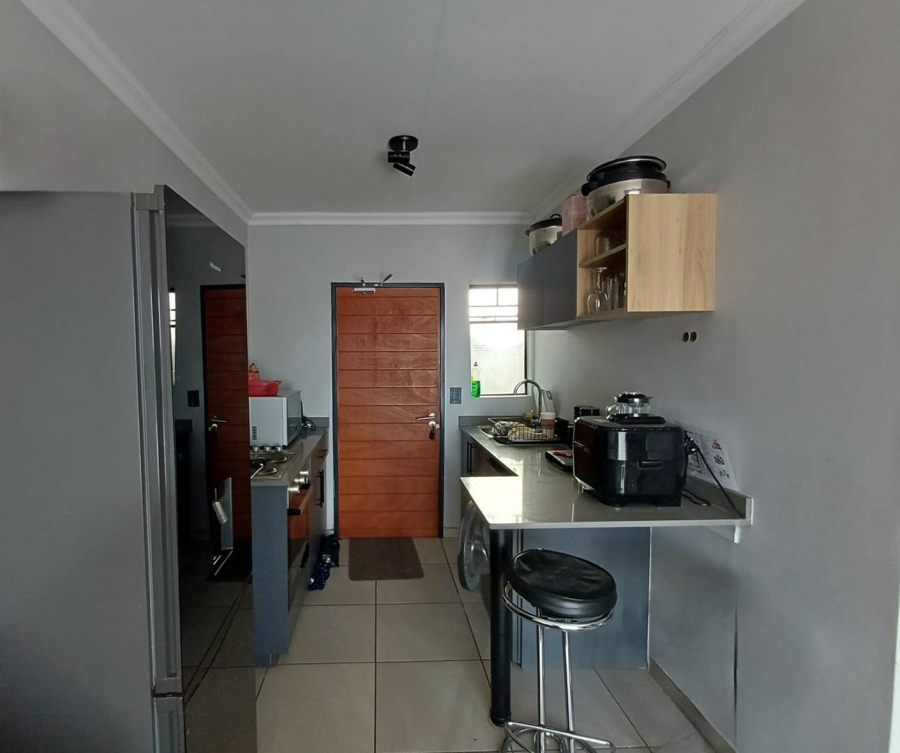 2 Bedroom Property for Sale in Fleurhof Gauteng