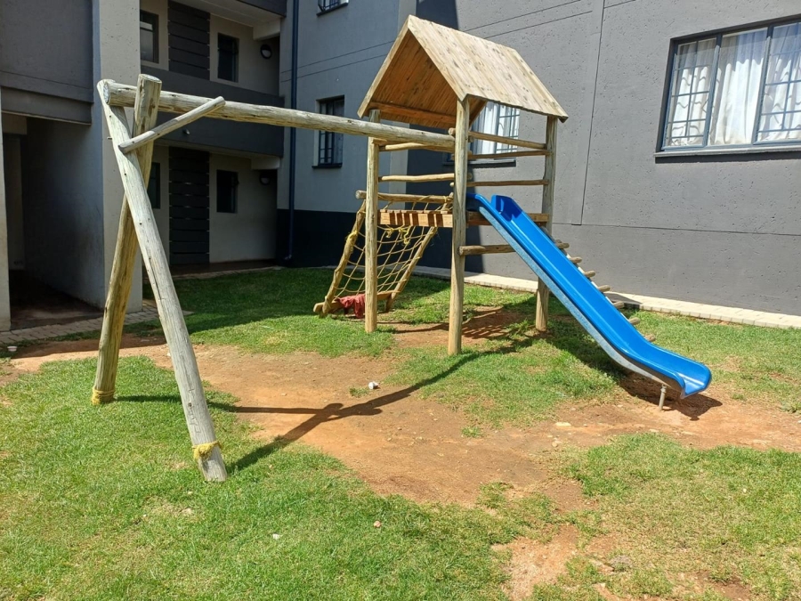 2 Bedroom Property for Sale in Fleurhof Gauteng