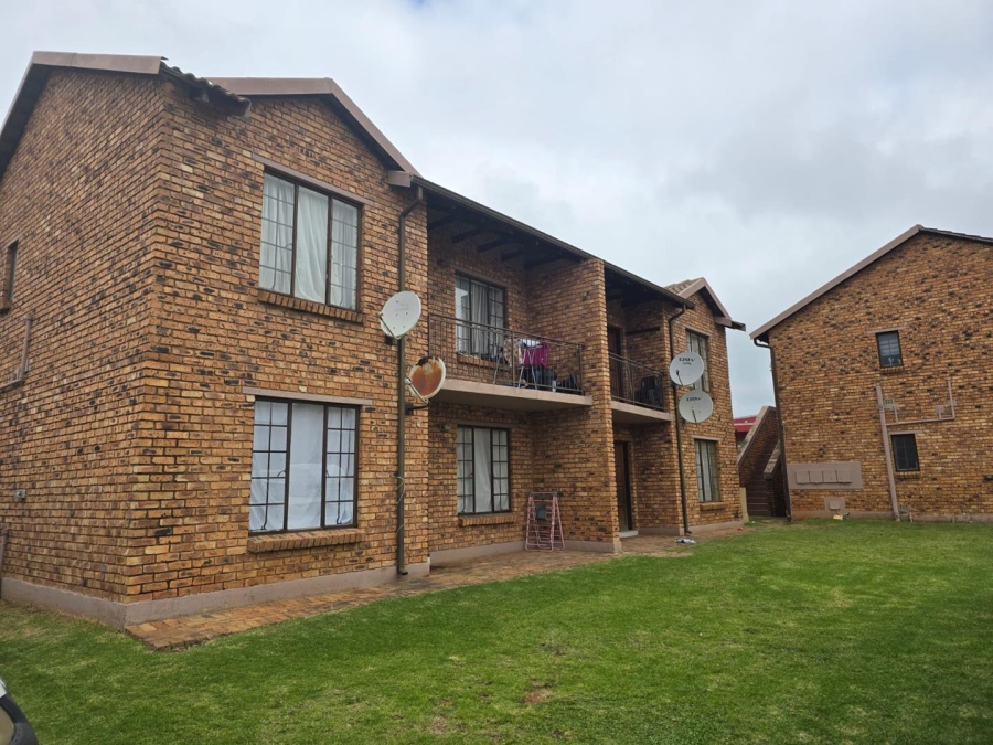 2 Bedroom Property for Sale in Chloorkop Gauteng
