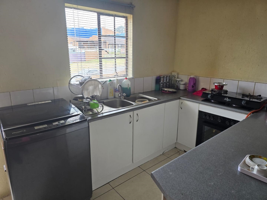 2 Bedroom Property for Sale in Chloorkop Gauteng
