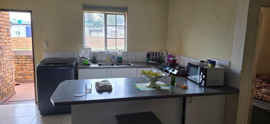 2 Bedroom Property for Sale in Chloorkop Gauteng