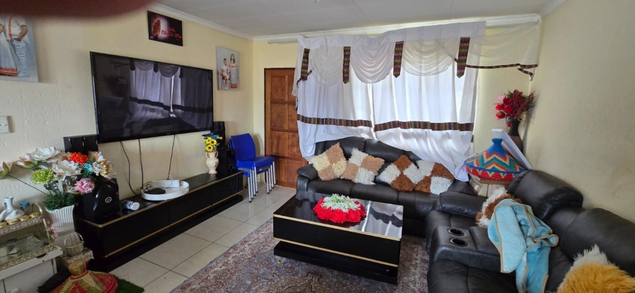 2 Bedroom Property for Sale in Chloorkop Gauteng