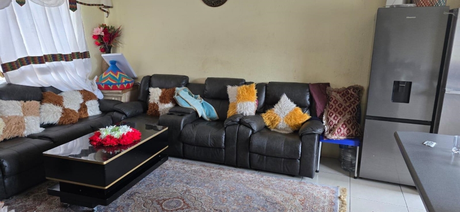 2 Bedroom Property for Sale in Chloorkop Gauteng