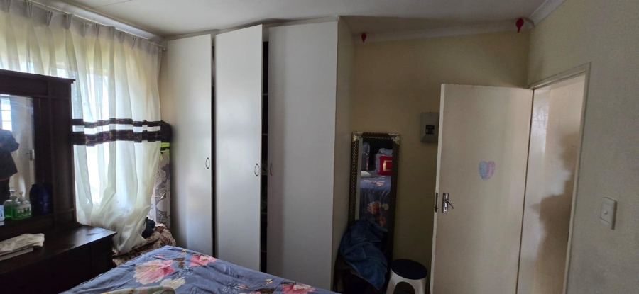 2 Bedroom Property for Sale in Chloorkop Gauteng