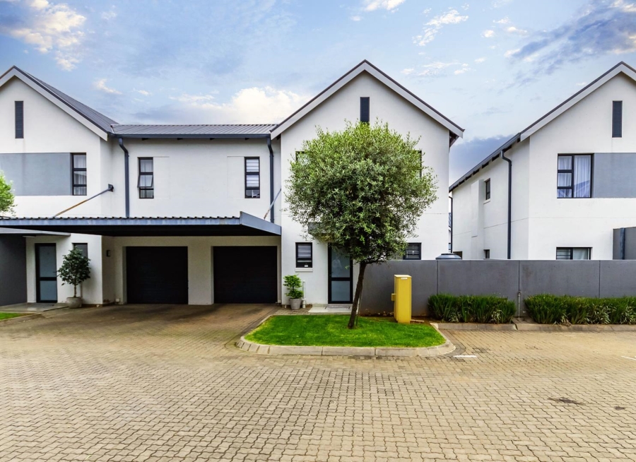 3 Bedroom Property for Sale in Pinehaven Gauteng
