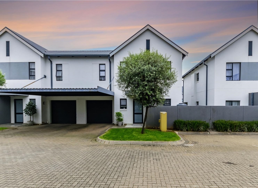 3 Bedroom Property for Sale in Pinehaven Gauteng