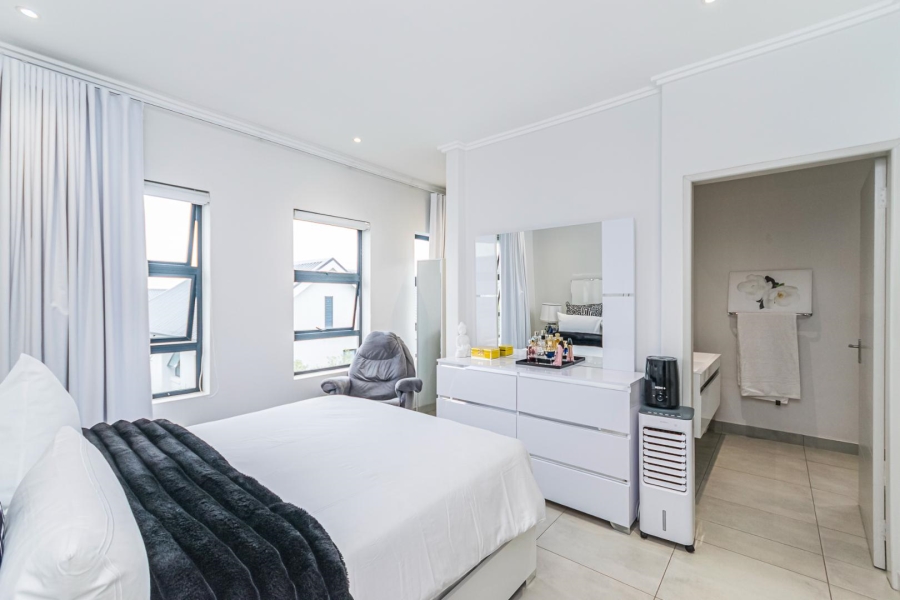 3 Bedroom Property for Sale in Pinehaven Gauteng