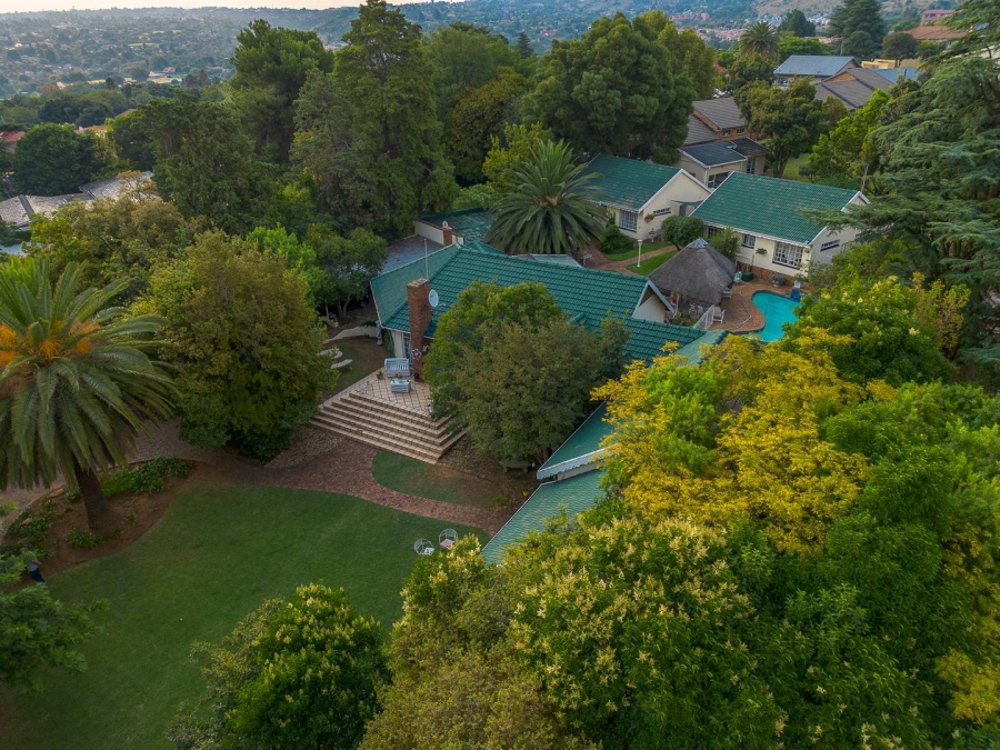 11 Bedroom Property for Sale in Mondeor Gauteng