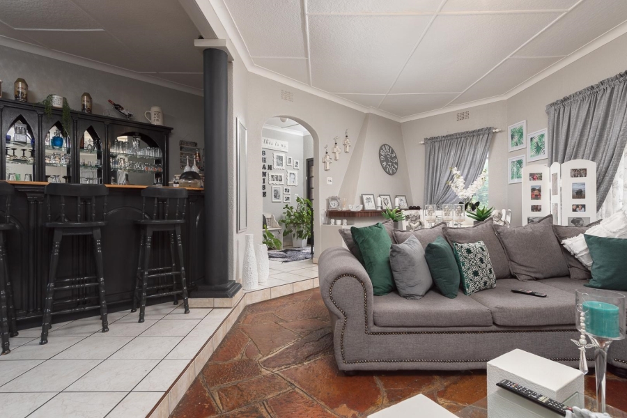 11 Bedroom Property for Sale in Mondeor Gauteng