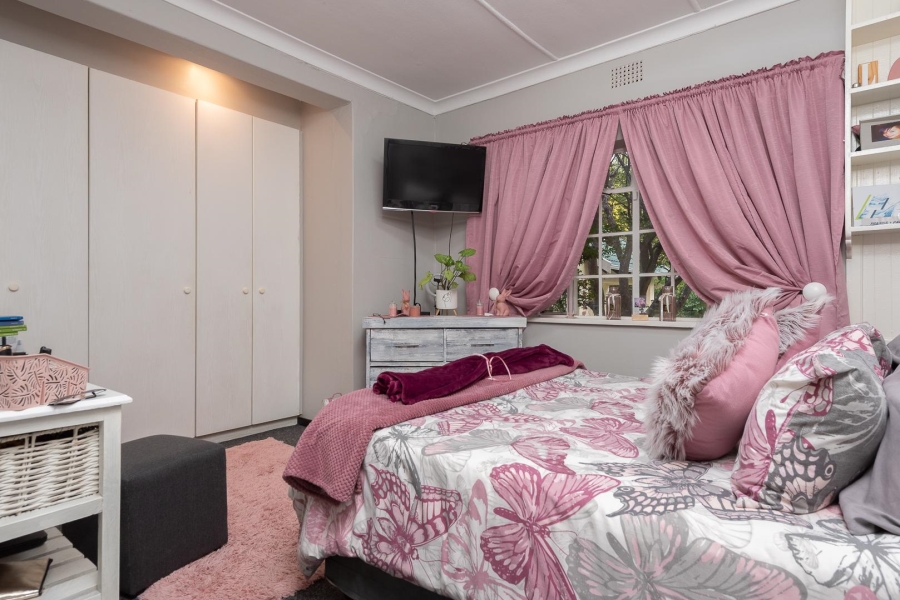 11 Bedroom Property for Sale in Mondeor Gauteng