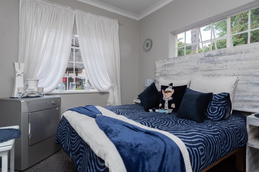 11 Bedroom Property for Sale in Mondeor Gauteng