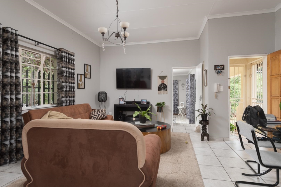 11 Bedroom Property for Sale in Mondeor Gauteng