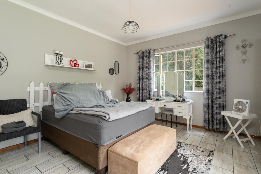 11 Bedroom Property for Sale in Mondeor Gauteng