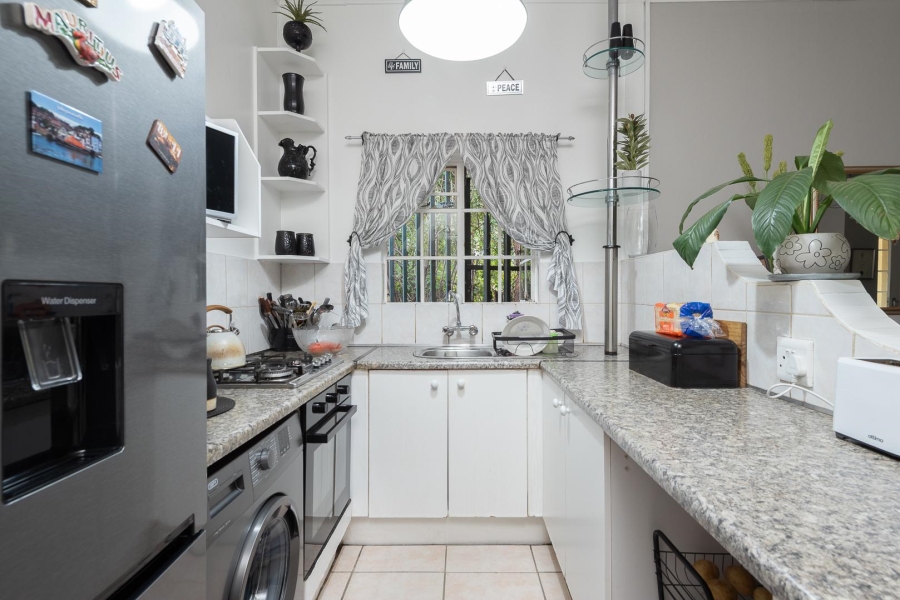11 Bedroom Property for Sale in Mondeor Gauteng