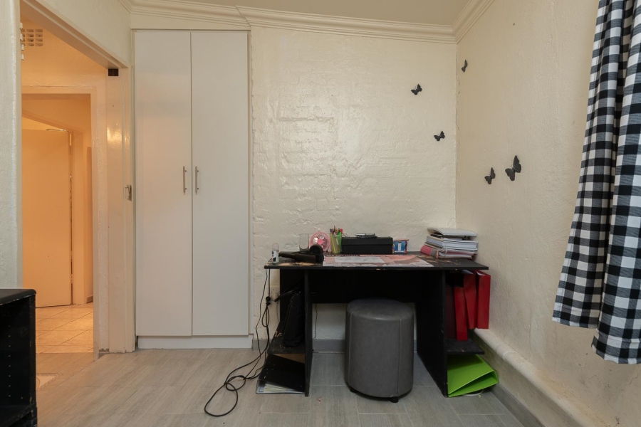11 Bedroom Property for Sale in Mondeor Gauteng