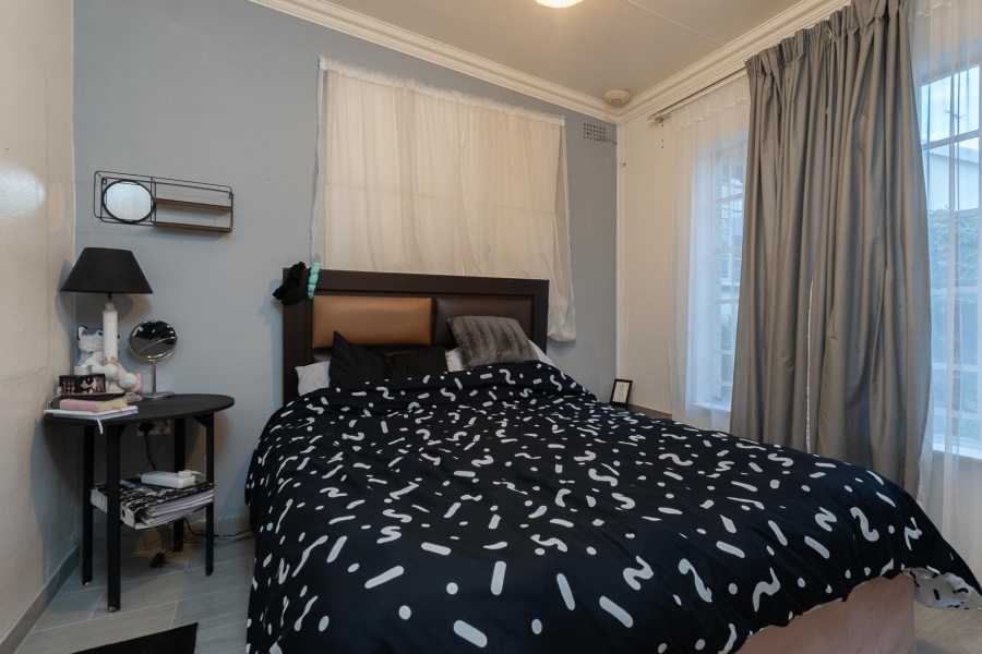11 Bedroom Property for Sale in Mondeor Gauteng