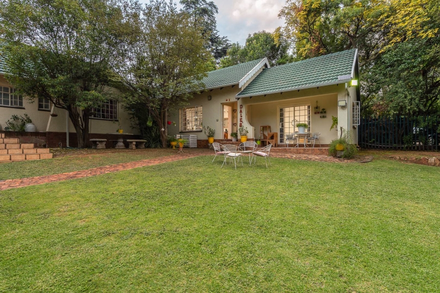 11 Bedroom Property for Sale in Mondeor Gauteng