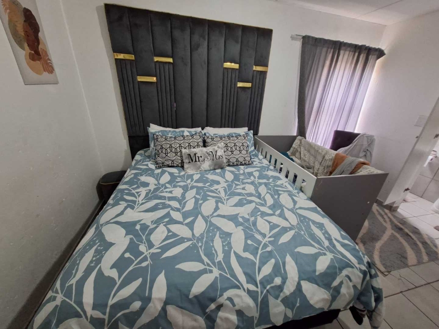 2 Bedroom Property for Sale in Roodepoort Gauteng