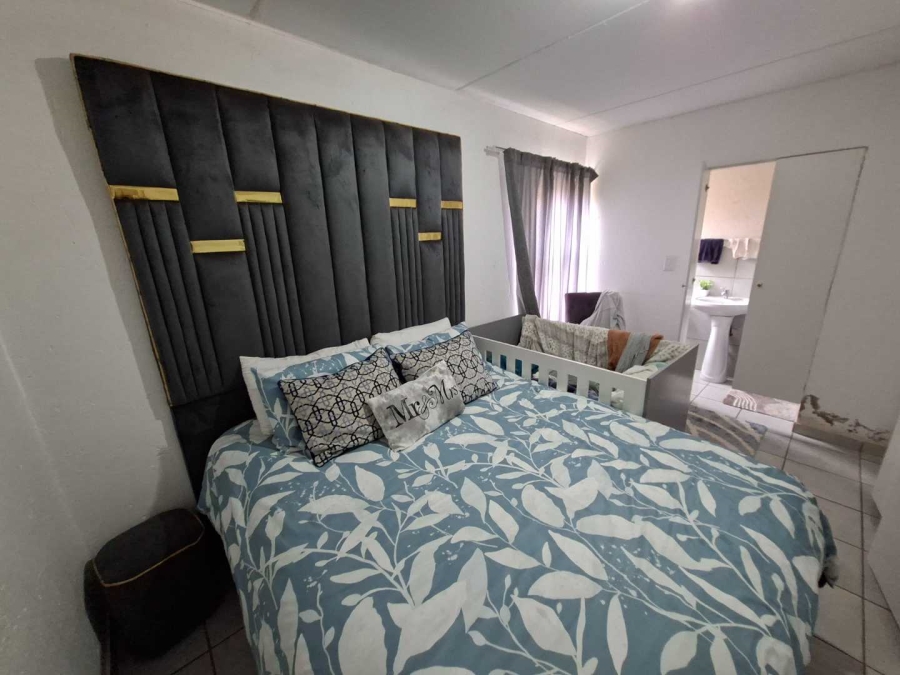 2 Bedroom Property for Sale in Roodepoort Gauteng