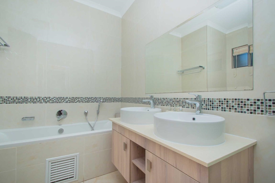 3 Bedroom Property for Sale in Noordhang Gauteng