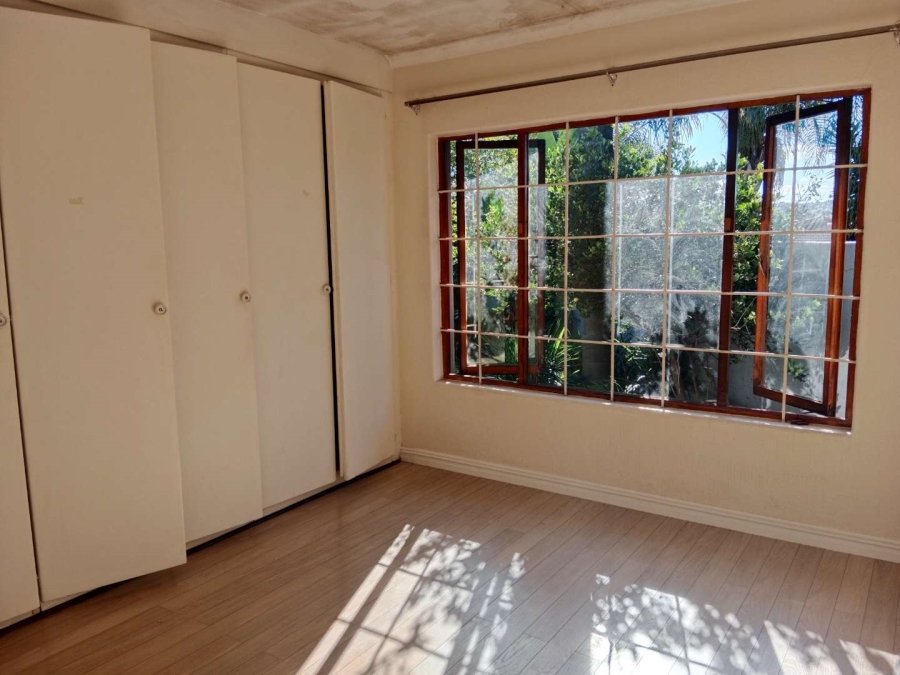 To Let 2 Bedroom Property for Rent in Lyndhurst Gauteng