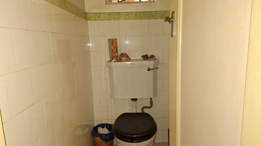 5 Bedroom Property for Sale in Percelia Estate Gauteng