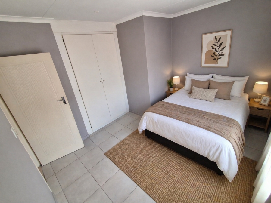 2 Bedroom Property for Sale in La Montagne Gauteng