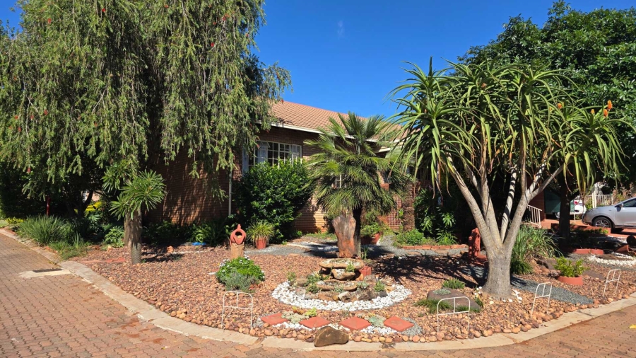 2 Bedroom Property for Sale in Montana Park Gauteng