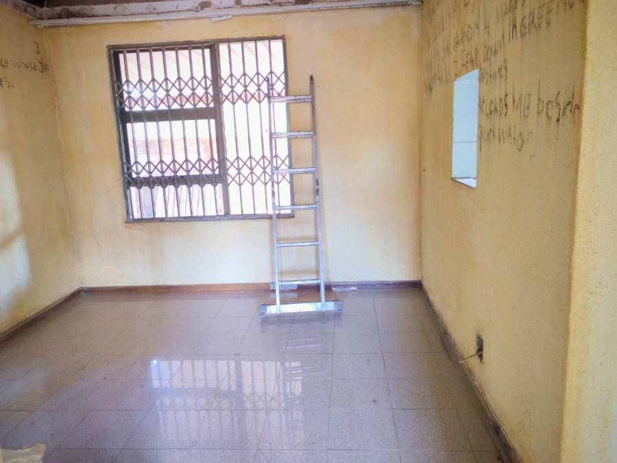 4 Bedroom Property for Sale in Lenasia South Gauteng