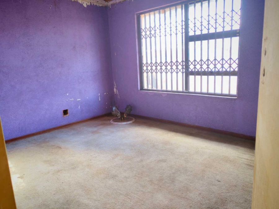 4 Bedroom Property for Sale in Lenasia South Gauteng