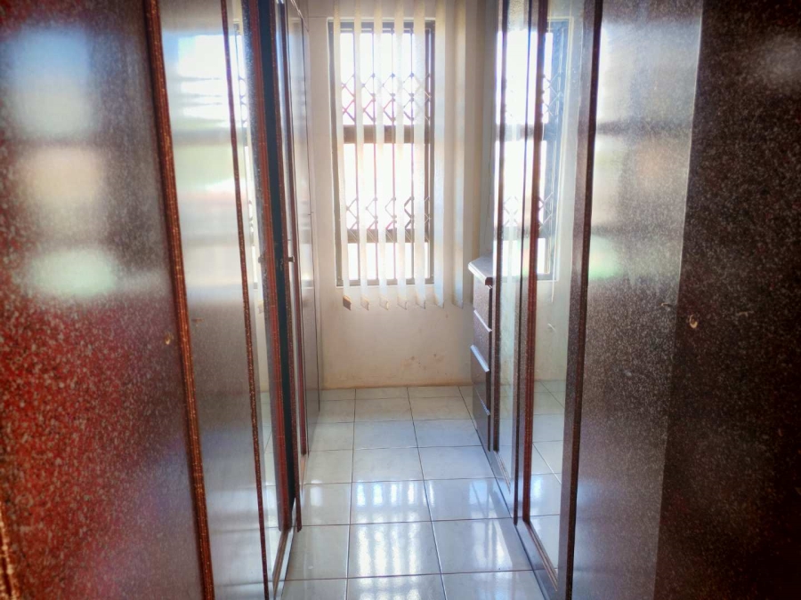 4 Bedroom Property for Sale in Lenasia South Gauteng