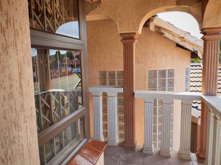 4 Bedroom Property for Sale in Lenasia South Gauteng