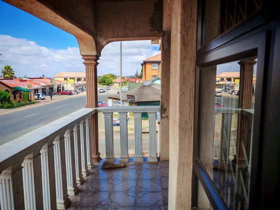 4 Bedroom Property for Sale in Lenasia South Gauteng