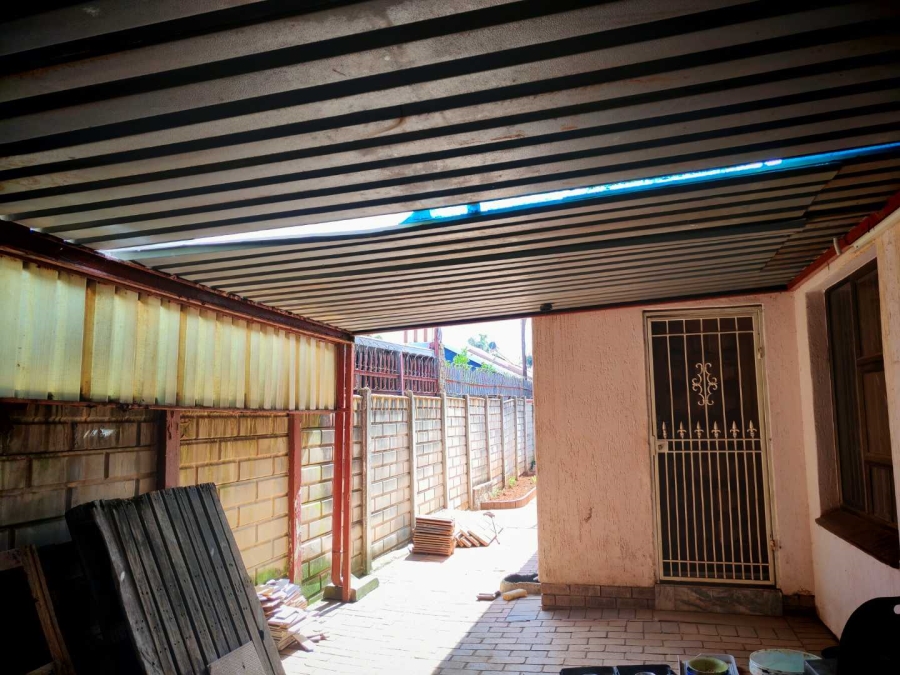 4 Bedroom Property for Sale in Lenasia South Gauteng