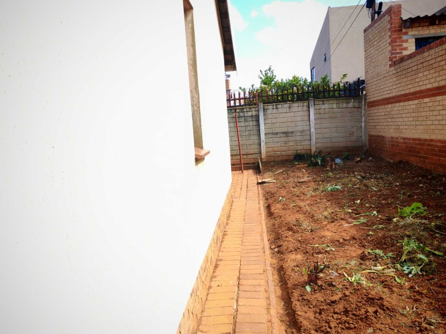 4 Bedroom Property for Sale in Lenasia South Gauteng