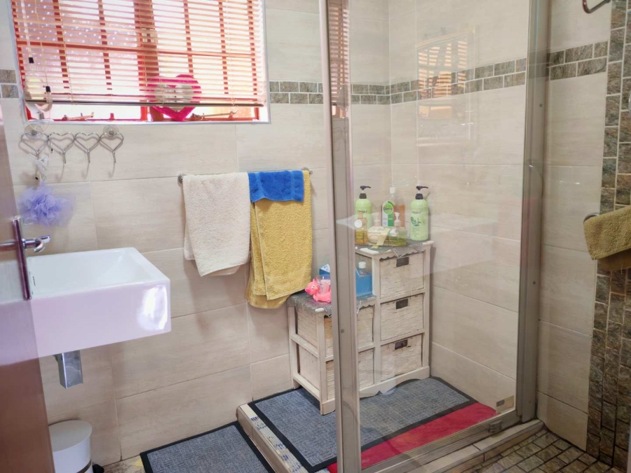 3 Bedroom Property for Sale in Lenasia Gauteng