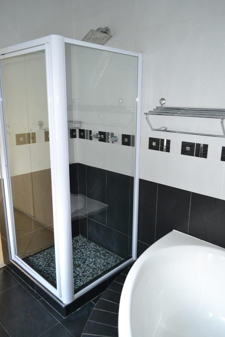 5 Bedroom Property for Sale in Risiville Gauteng