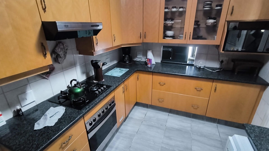 3 Bedroom Property for Sale in Brackendowns Gauteng