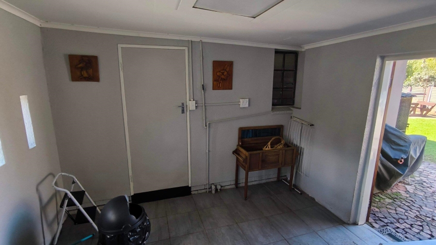 3 Bedroom Property for Sale in Brackendowns Gauteng