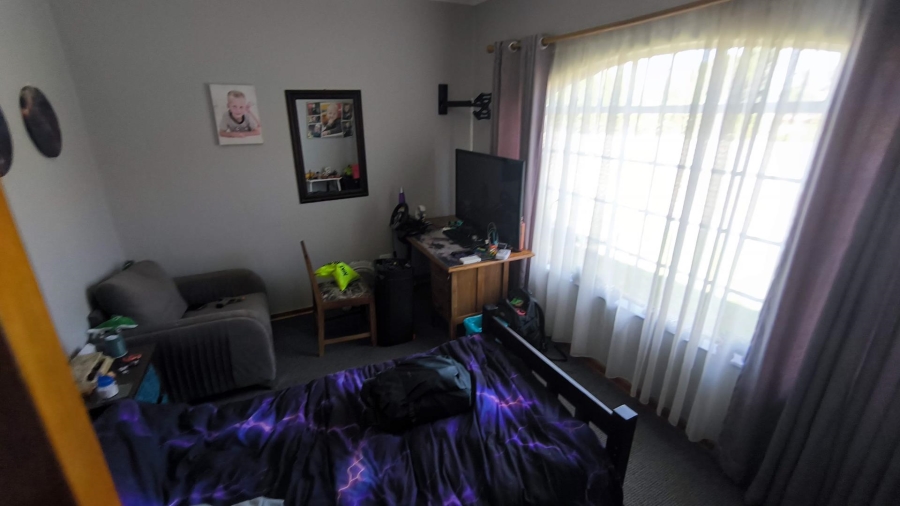 3 Bedroom Property for Sale in Brackendowns Gauteng